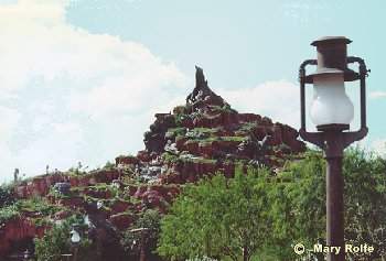 Splash Mountain looming